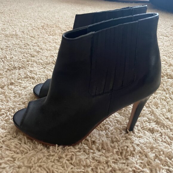 Halogen Booties - Picture 3 of 3